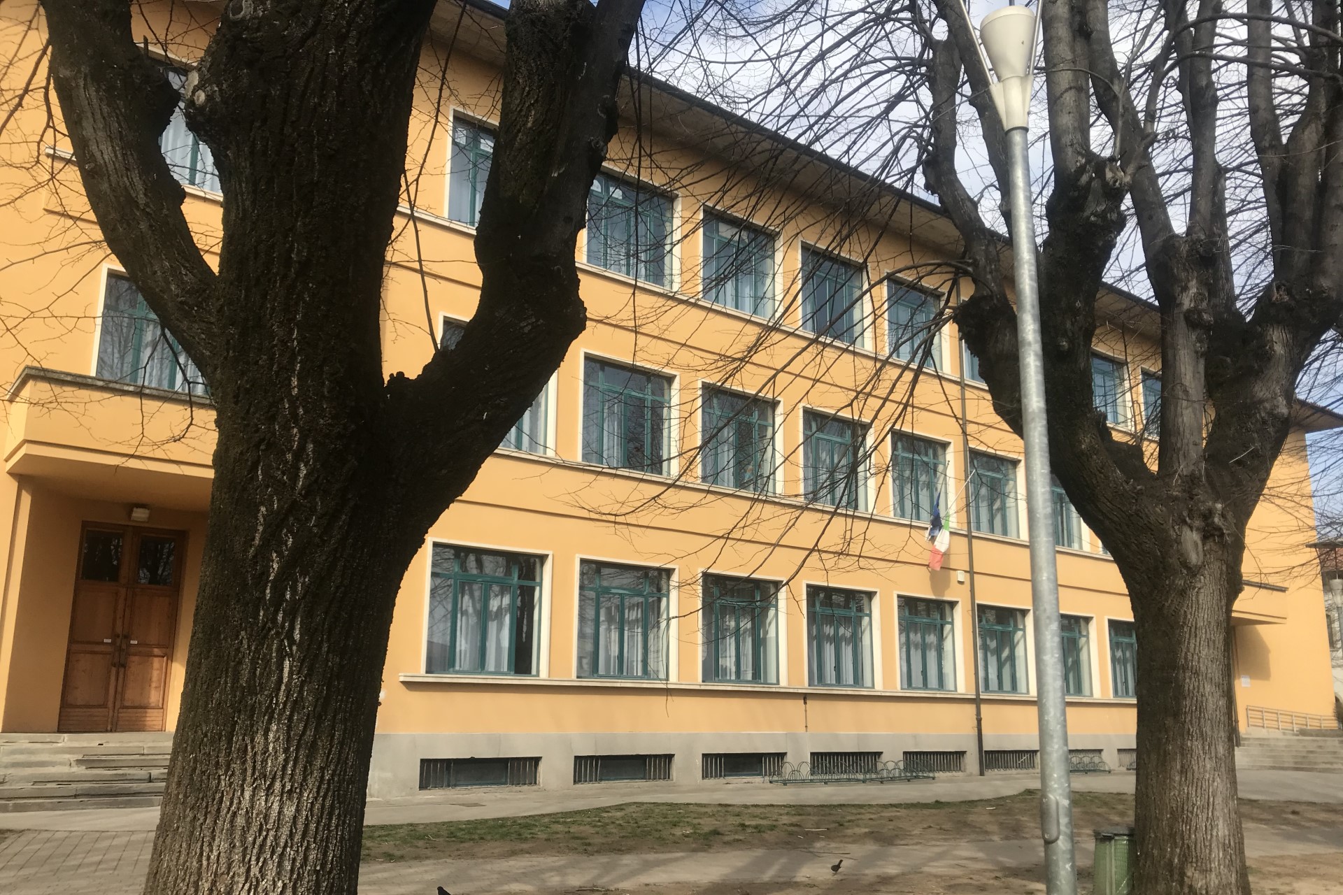 La Scuola primaria De Amicis fa parte dell'Istituto comprensivo G.B. Rubini